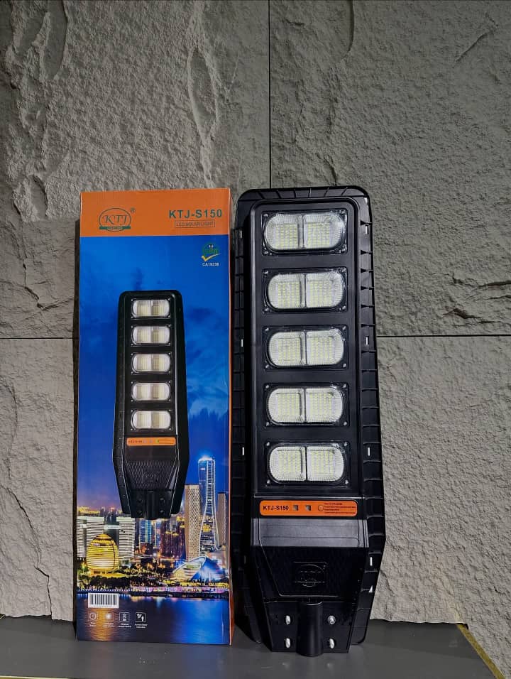 KTJ 10-Eyes High-Lumen Solar Street Light – Wide-Angle Outdoor LED Lighting